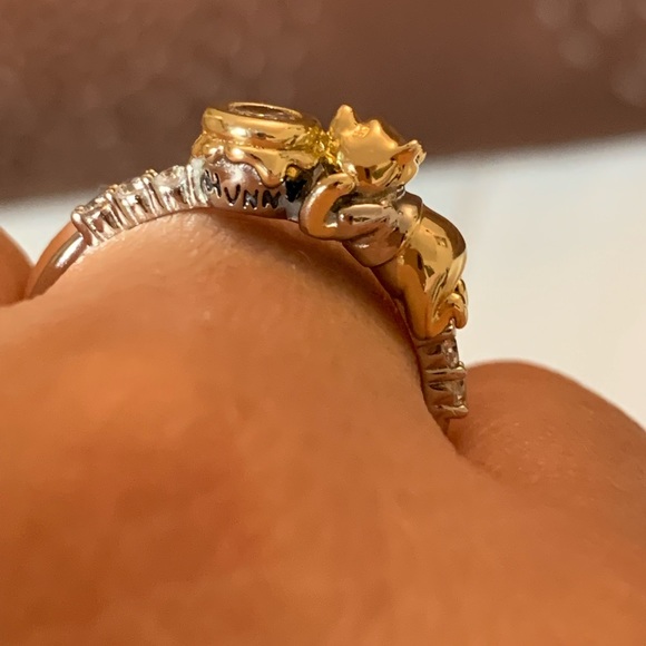 Authentic Pandora Disney collection- Pooh bear with hunny pot. Size 9 - Picture 5 of 7